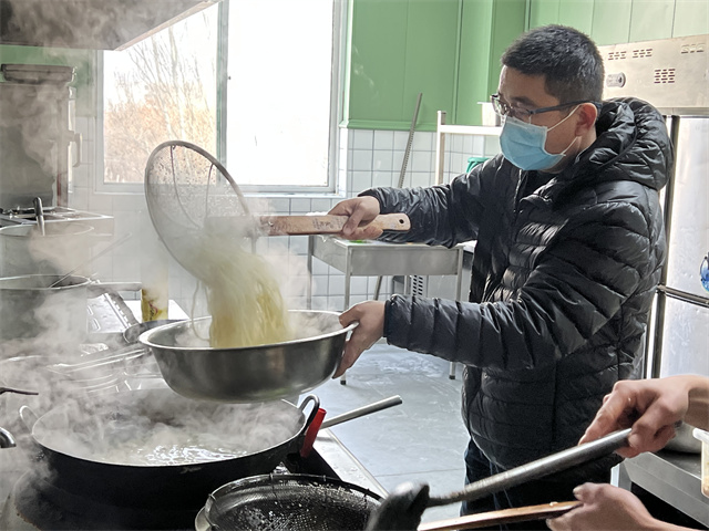 学校全力做好寒假期间师生关心关爱和后勤服务保障工作