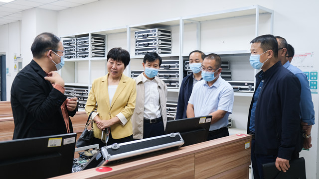 晋中市科协党组书记、主席常许雁一行来我校调研
