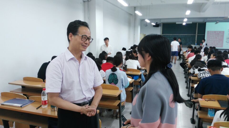 教育厅专家来我院听课指导工作