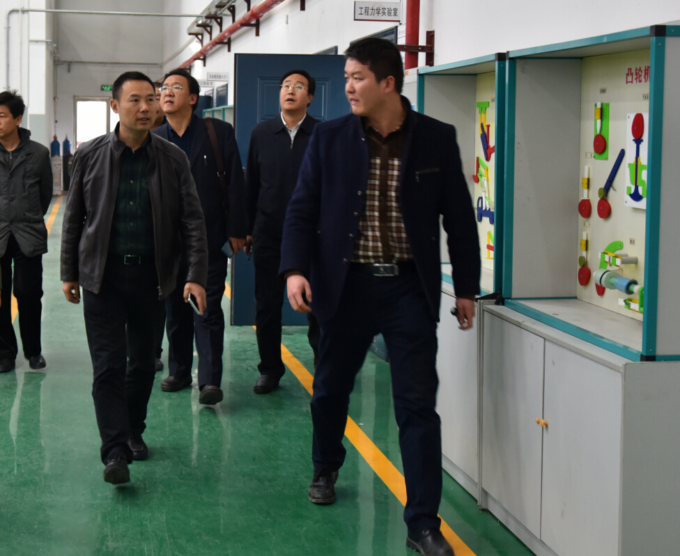 希望产业教育集团李涛带队来我院交流学习