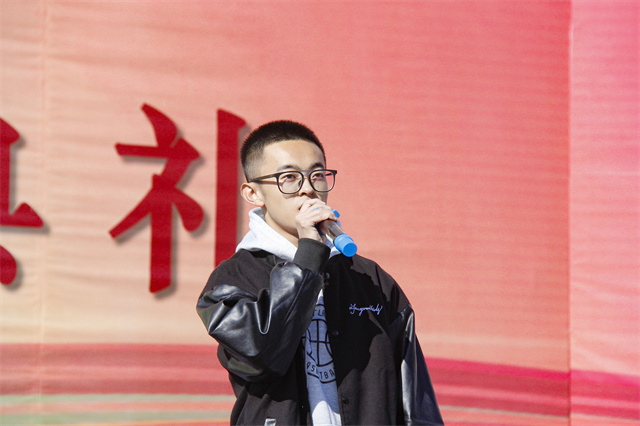 青春启航!我校分批举行2022级新生开学典礼